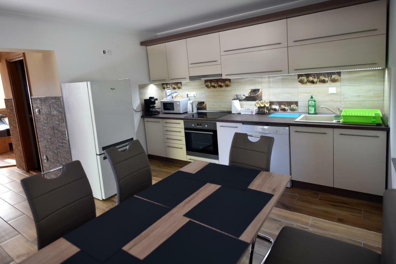 Siraly Apartman Hajdúnánás Exterior foto