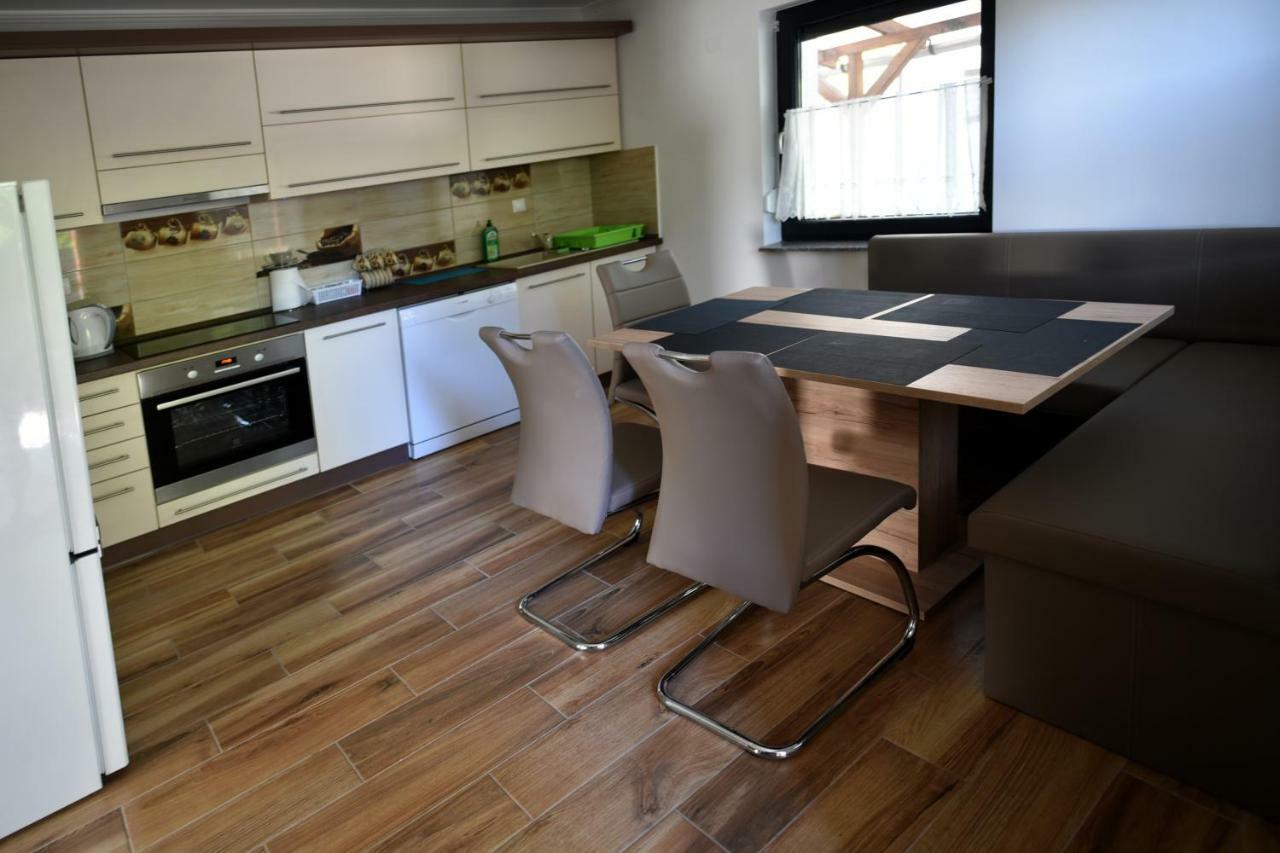 Siraly Apartman Hajdúnánás Exterior foto