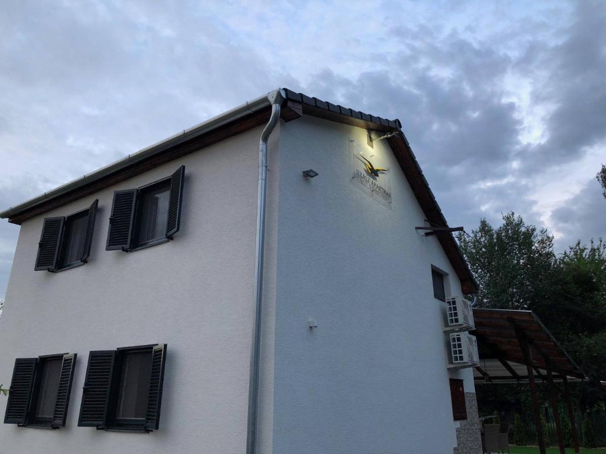 Siraly Apartman Hajdúnánás Exterior foto